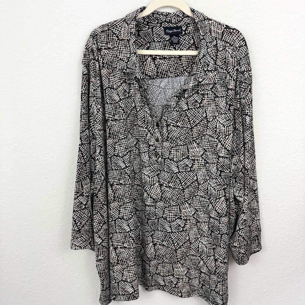 Maggie Barnes Womens Blouse Top Size 5X Animal Print Flowy Quarter Button Black